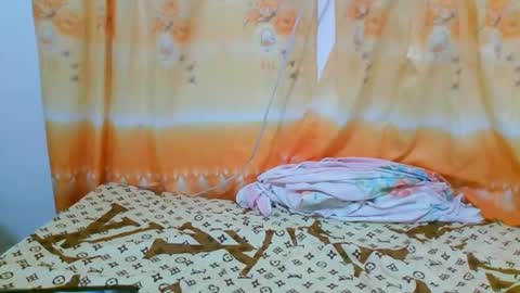 pink_hymen online show from 01.25.25