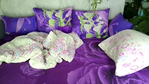 Snapshot of pink_light chatting on 11.07.25 Tatyana online show from 11.07.25