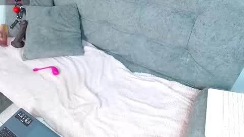 Snapshot of pink_love_25 chatting on 01.26.25 pink_love_25 online show from 01.26.25