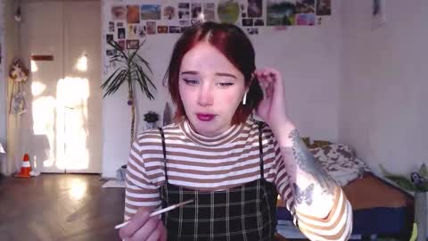 Snapshot of pink_soup chatting on 09.09.25 Sony online show from 09.09.25