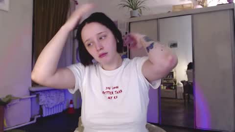 Snapshot of pink_soup chatting on 11.03.25 Sony online show from 11.03.25