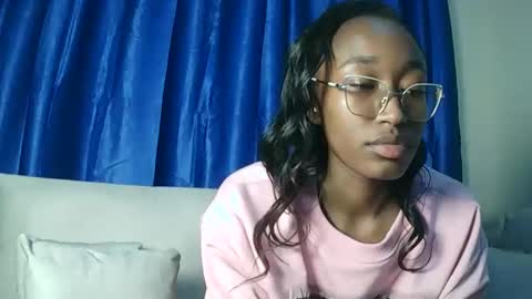 Snapshot of pinkaura_ chatting on 05.24.26 PinkyAura online show from 05.24.26