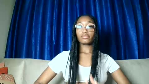 PinkyAura online show from 06.19.26