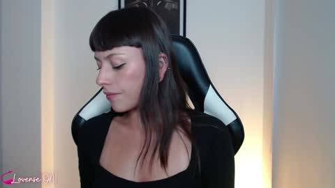 Snapshot of pinkcatlive chatting on 01.10.25 Emily online show from 01.10.25