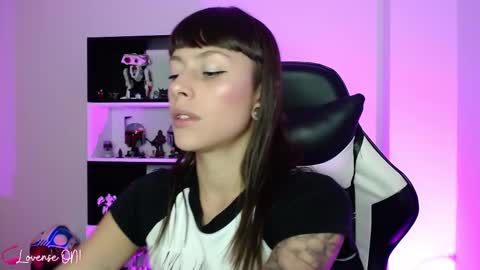 Snapshot of pinkcatlive chatting on 03.09.25 Emily online show from 03.09.25