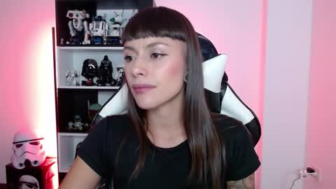 Snapshot of pinkcatlive chatting on 10.11.25 Emily online show from 10.11.25