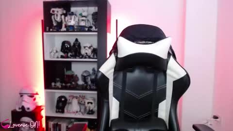 Snapshot of pinkcatlive chatting on 10.21.25 Emily online show from 10.21.25