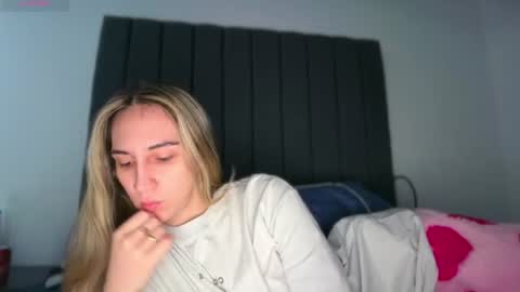 Snapshot of pinkilola chatting on 07.19.26 Pinkilola online show from 07.19.26