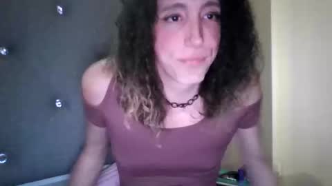 Snapshot of pinkleslie chatting on 02.06.26 Leslie online show from 02.06.26