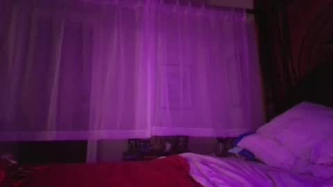 pinkpillbambi online show from 12.17.25