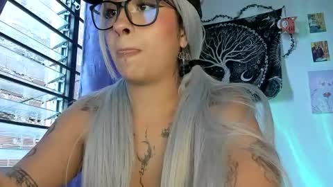 Snapshot of pinky_promiseex chatting on 06.14.26 pinky_promiseex online show from 06.14.26