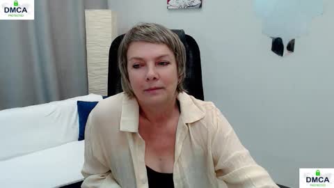 Bella online show from 10.29.25