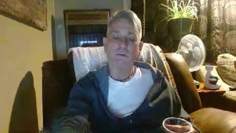 Snapshot of pirate334 chatting on 01.18.25 pirate334 online show from 01.18.25