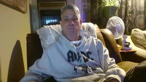 Snapshot of pirate334 chatting on 01.22.25 pirate334 online show from 01.22.25