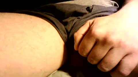 pisellonelargo online show from 10.23.25