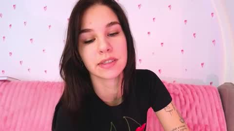 Snapshot of pixie_molly chatting on 02.07.26 Molly online show from 02.07.26