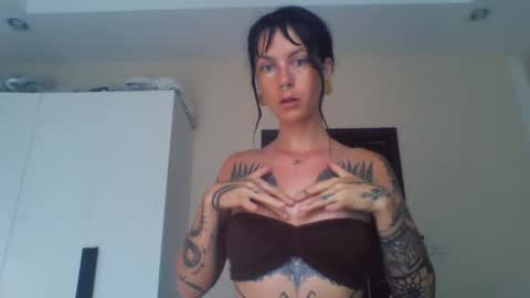 Snapshot of pixiecatfairy chatting on 02.23.26 pixiecatfairy online show from 02.23.26