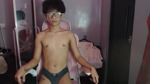 pixydust_69 online show from 11.23.25