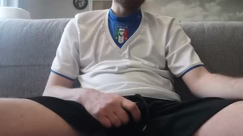 Snapshot of pladplad chatting on 12.11.24 PLADPLAS online show from 12.11.24