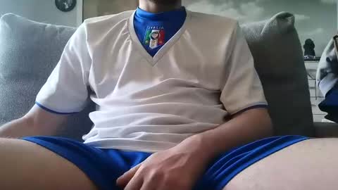 Snapshot of pladplad chatting on 12.22.24 PLADPLAS online show from 12.22.24