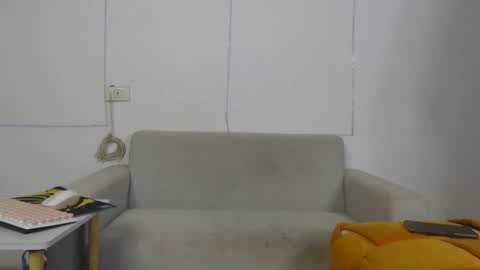 plasticgirll online show from 10.10.25