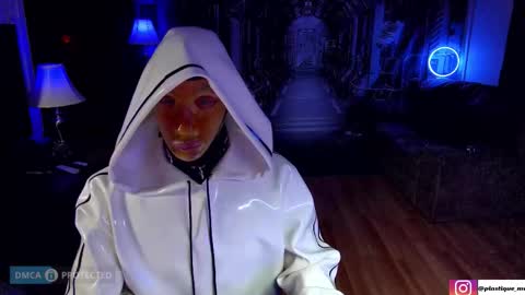 Snapshot of plasticme chatting on 03.14.26 plasticme online show from 03.14.26