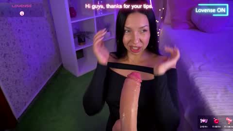 Snapshot of playboybrunette chatting on 10.12.25 Lora online show from 10.12.25