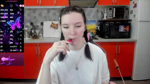 Snapshot of playful_mary chatting on 01.09.25 Masha online show from 01.09.25