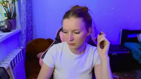 Snapshot of playful_mary chatting on 05.28.26 Masha online show from 05.28.26