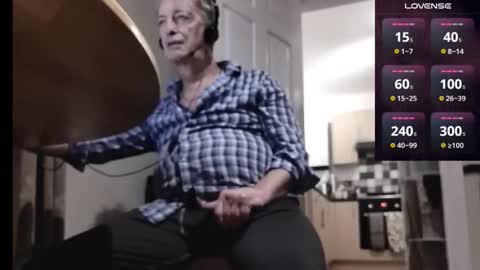 Play Me online show from 12.15.25