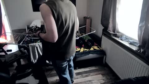 Hello ask me  . Im glad  to see you here in my room. Welcome PVT is open online show from 02.22.25