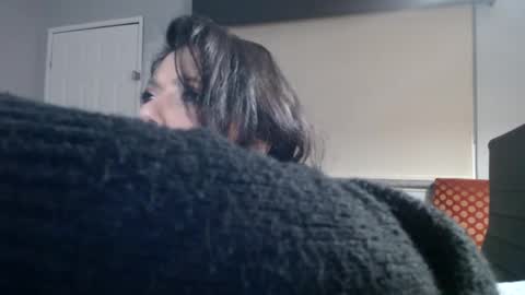 pleasantdinosaurus7537 online show from 12.23.25