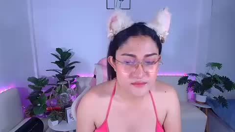 Ploysai online show from 09.09.25