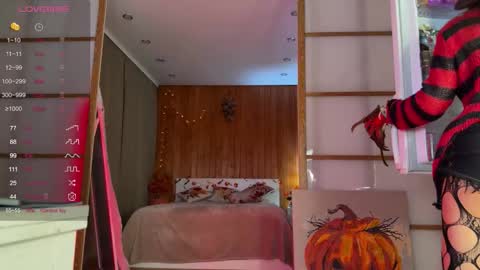 Snapshot of plumybun chatting on 10.31.25 Acey online show from 10.31.25