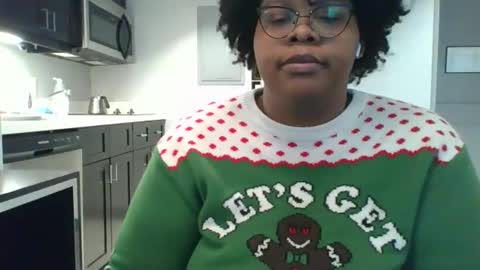 Plushbunny420 online show from 12.24.24