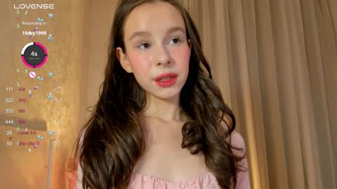 Snapshot of plusvibe chatting on 12.03.24 Sophie online show from 12.03.24