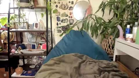 Goddess Pluto online show from 12.04.25