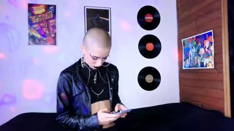   online show from 03.12.25