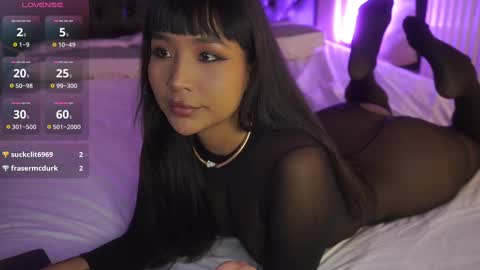 Snapshot of pocahontas000 chatting on 03.05.25 online show from 03.05.25