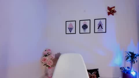 Snapshot of pocahontas_sensual chatting on 01.18.25 Jasmine online show from 01.18.25