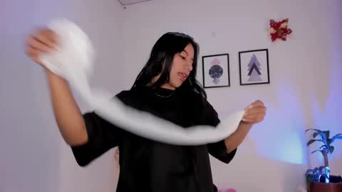 Snapshot of pocahontas_sensual chatting on 02.08.25 Jasmine online show from 02.08.25