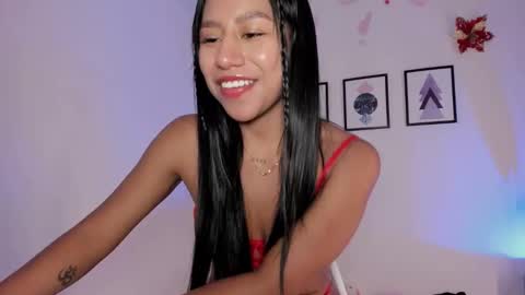 Snapshot of pocahontas_sensual chatting on 02.15.25 Jasmine online show from 02.15.25