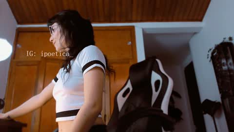 IG ipoetica  online show from 02.04.25