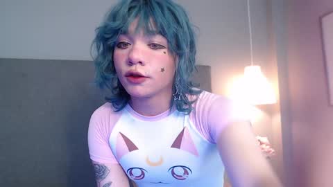 Snapshot of poison__luna chatting on 01.07.25 Luna online show from 01.07.25