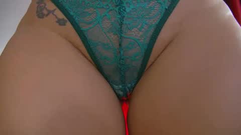 poison_milf_ online show from 11.13.25