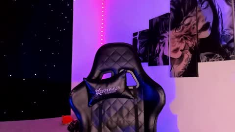 Snapshot of poison_willow chatting on 12.29.24 Willow Hours 12pm to 630pm Colombian time FRIDAY AND SUNDAY FREE DAYS online show from 12.29.24