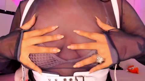 Snapshot of poison_willow chatting on 01.03.25 Willow Hours 12pm to 630pm Colombian time FRIDAY AND SUNDAY FREE DAYS online show from 01.03.25