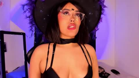 Snapshot of poison_willow chatting on 01.26.25 Willow Hours 12pm to 630pm Colombian time FRIDAY AND SUNDAY FREE DAYS online show from 01.26.25