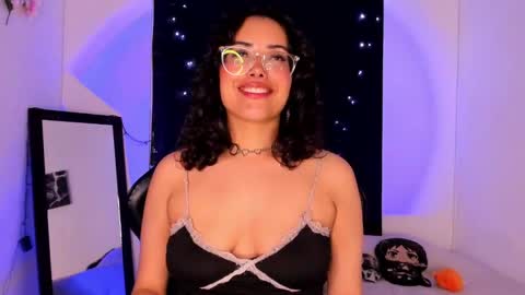 Snapshot of poison_willow chatting on 02.07.25 Willow Hours 12pm to 630pm Colombian time FRIDAY AND SUNDAY FREE DAYS online show from 02.07.25