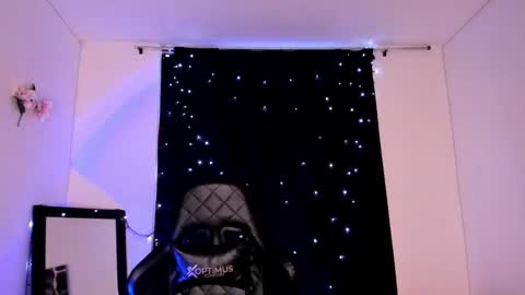 Snapshot of poison_willow chatting on 02.18.25 Willow Hours 12pm to 630pm Colombian time FRIDAY AND SUNDAY FREE DAYS online show from 02.18.25
